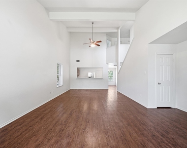 104 Carol Ave - Photo Thumbnail 8