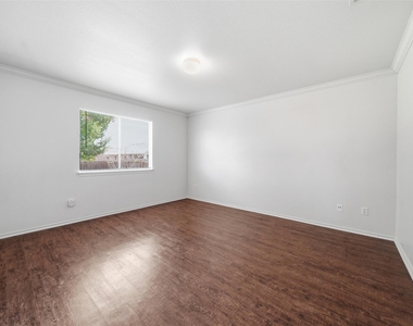 104 Carol Ave - Photo Thumbnail 15