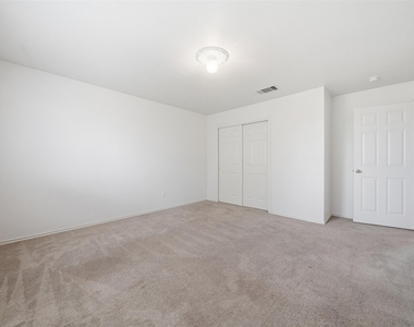 104 Carol Ave - Photo Thumbnail 20