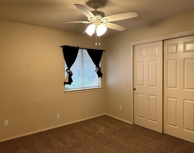 706 Luke Ln - Photo Thumbnail 13