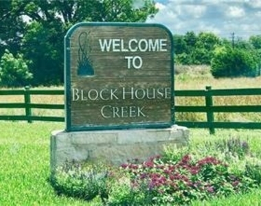 706 Luke Ln - Photo Thumbnail 18