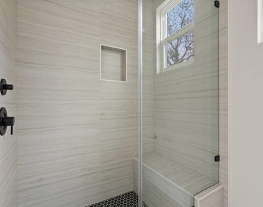 2709 Bristol Dr - Photo Thumbnail 9