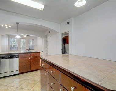 2505 San Gabriel St - Photo Thumbnail 6