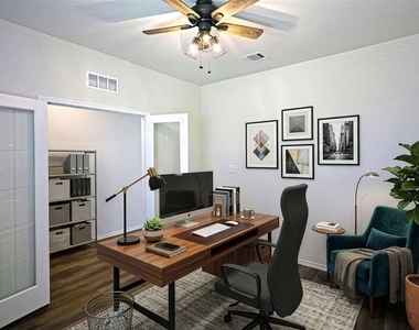 261 Elk Ave - Photo Thumbnail 2