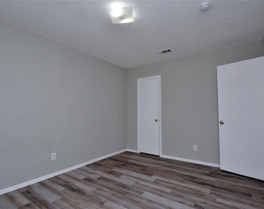 4808 W Wind Trl - Photo Thumbnail 13