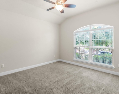 1104 Chad Dr - Photo Thumbnail 27