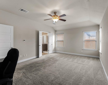 1104 Chad Dr - Photo Thumbnail 20