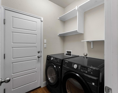 1104 Chad Dr - Photo Thumbnail 26