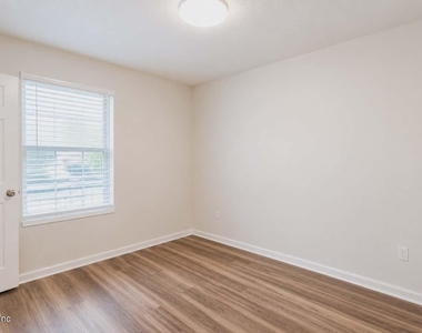 8514 Kona Avenue - Photo Thumbnail 3