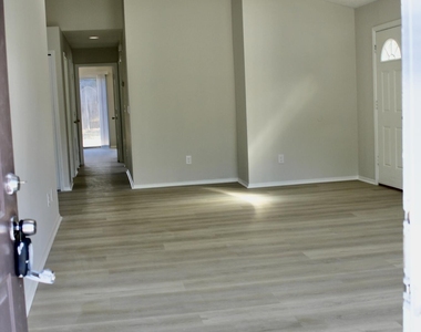 10178 Geni Hill Circle N - Photo Thumbnail 2