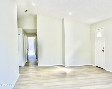 10178 Geni Hill Circle N - Photo Thumbnail 1