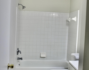 10178 Geni Hill Circle N - Photo Thumbnail 6