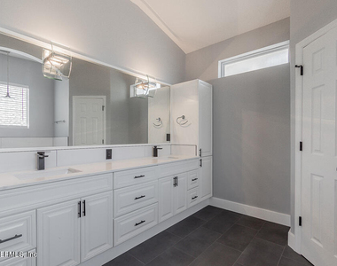 1770 Victoria Chase Court - Photo Thumbnail 57