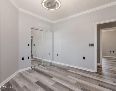 1770 Victoria Chase Court - Photo Thumbnail 12