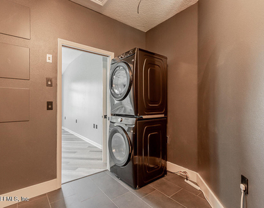 1770 Victoria Chase Court - Photo Thumbnail 63