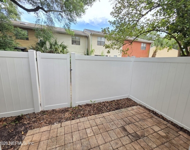 227 Kettering Court - Photo Thumbnail 12