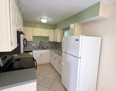 227 Kettering Court - Photo Thumbnail 5