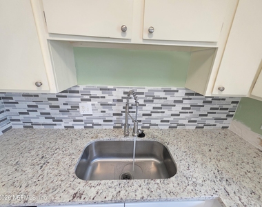 227 Kettering Court - Photo Thumbnail 6