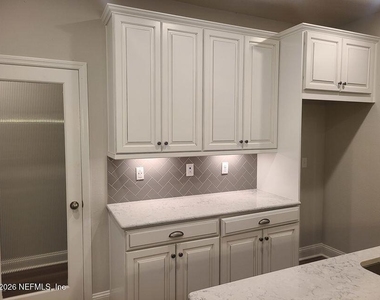 25 Roycroft Place - Photo Thumbnail 15