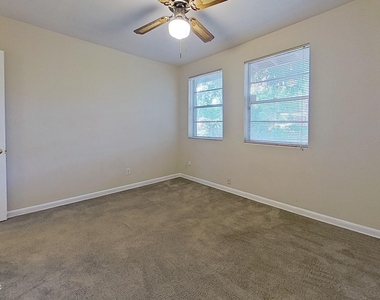 7104 Waikiki Road - Photo Thumbnail 13