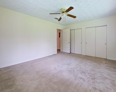 7104 Waikiki Road - Photo Thumbnail 12