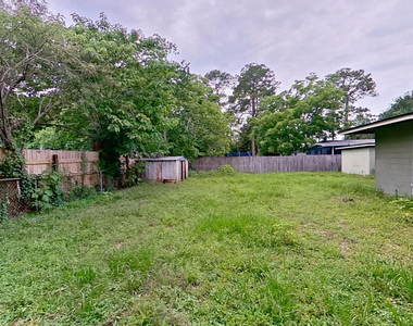 7104 Waikiki Road - Photo Thumbnail 16
