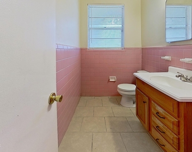 7104 Waikiki Road - Photo Thumbnail 14