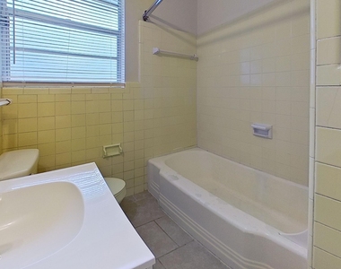 7104 Waikiki Road - Photo Thumbnail 11