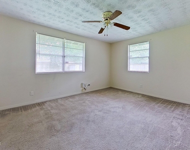 7104 Waikiki Road - Photo Thumbnail 10