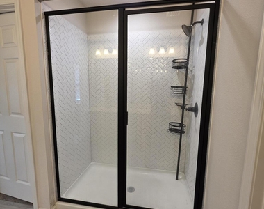 4537 Pine Ridge Parkway - Photo Thumbnail 9