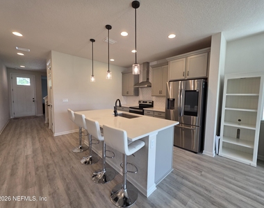 4537 Pine Ridge Parkway - Photo Thumbnail 5