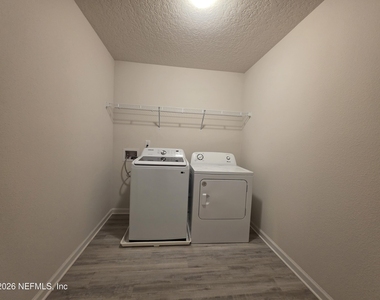 4537 Pine Ridge Parkway - Photo Thumbnail 24