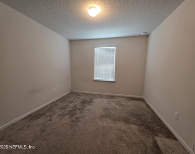 4537 Pine Ridge Parkway - Photo Thumbnail 11