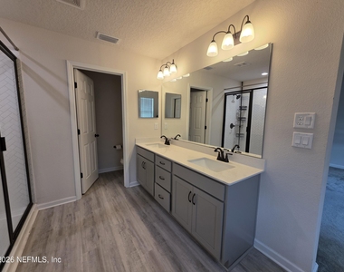 4537 Pine Ridge Parkway - Photo Thumbnail 20