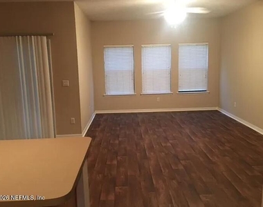 255 Beech Brook Street - Photo Thumbnail 4