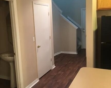 255 Beech Brook Street - Photo Thumbnail 5