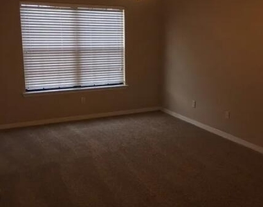 255 Beech Brook Street - Photo Thumbnail 13