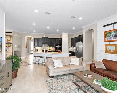 43 Antolin Way - Photo Thumbnail 8
