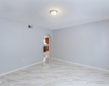 3388 Glenn Hollow Court - Photo Thumbnail 7