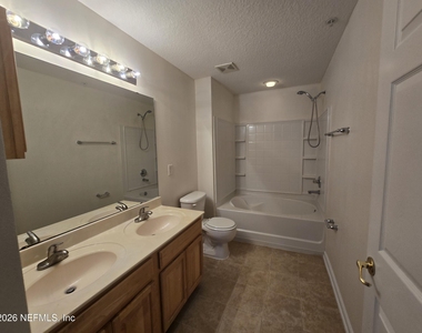 785 Oakleaf Plantation Parkway - Photo Thumbnail 9
