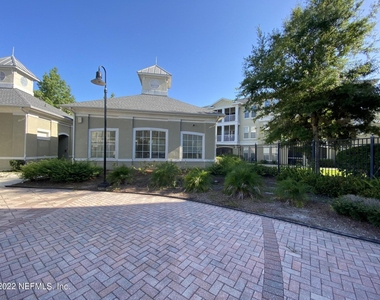 8290 Gate Parkway - Photo Thumbnail 8