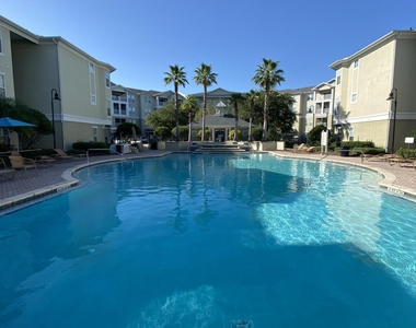 8290 Gate Parkway - Photo Thumbnail 4