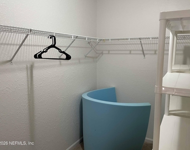 805 Boardwalk Drive - Photo Thumbnail 7