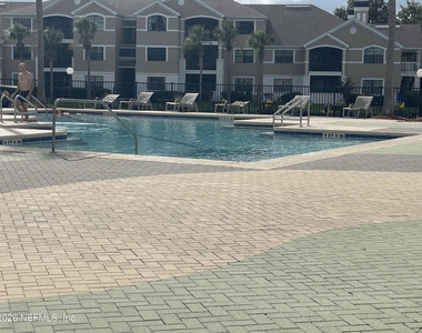 805 Boardwalk Drive - Photo Thumbnail 15