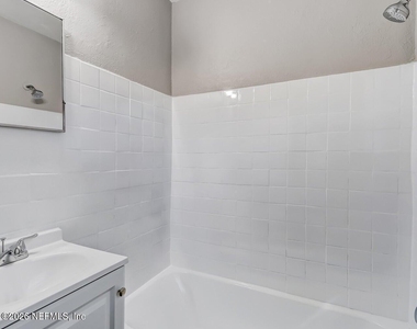 1901 Pullman Court - Photo Thumbnail 16