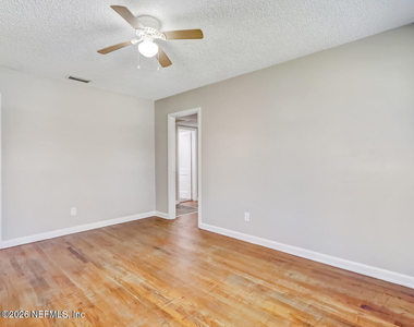 1901 Pullman Court - Photo Thumbnail 3