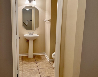 519 Ryker Way - Photo Thumbnail 10
