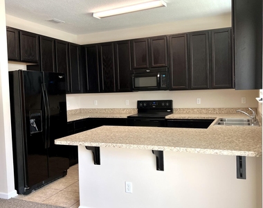 519 Ryker Way - Photo Thumbnail 7