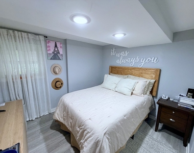 6302 W Holbrook Street - Photo Thumbnail 3