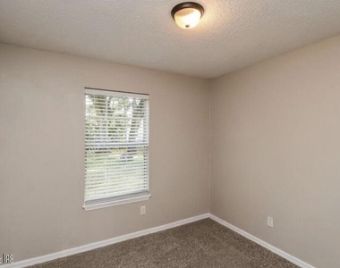 9861 S Clinton Avenue - Photo Thumbnail 9